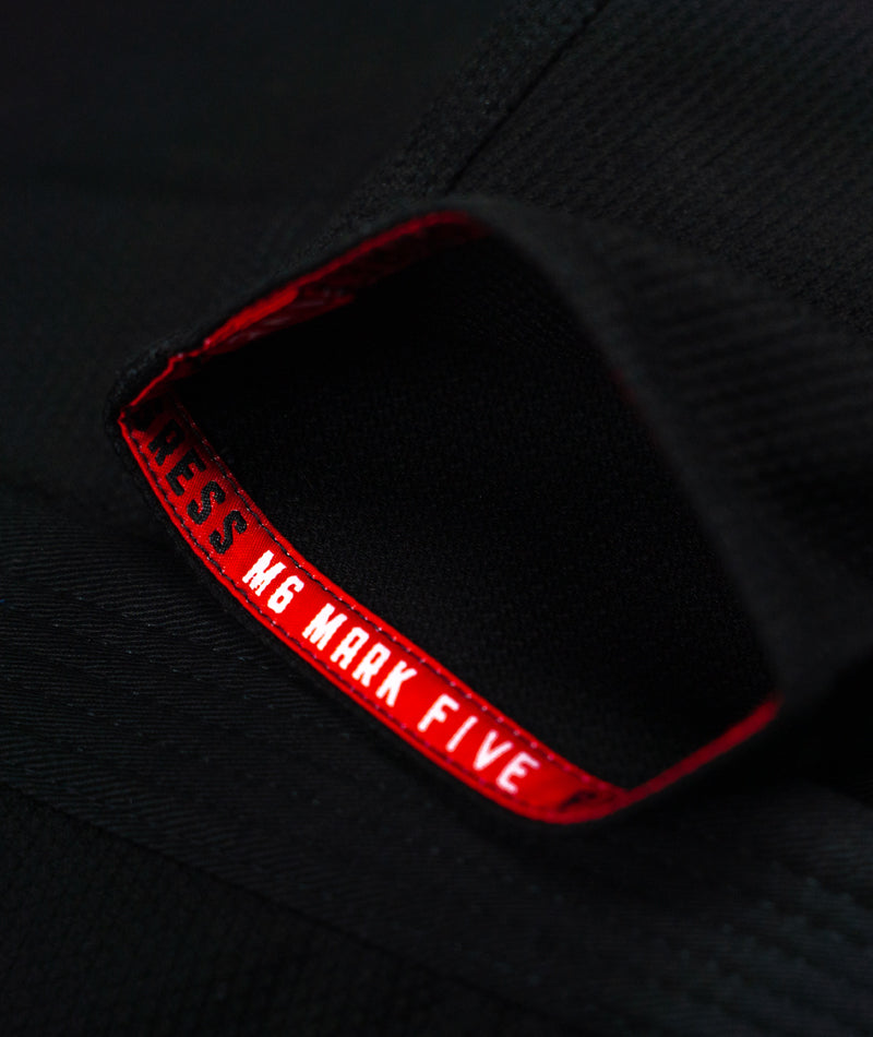 Close up view of the Black M6 Kimono Mark 5 inner sleeve design